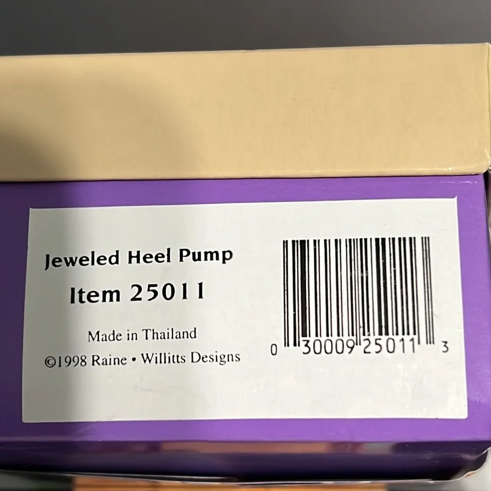 Just the Right Shoe “Jeweled Heel Pump” #25011 Miniature Collectible in Box